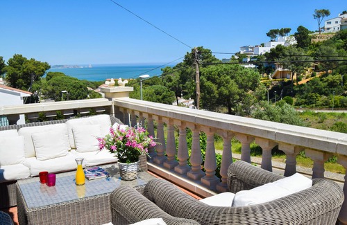 Pals Villa | Private pool, sea view, only 700 m. from the beach.