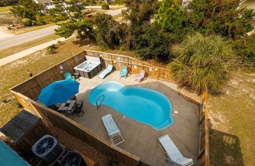 Corolla House | Private pool w/heat available, hot tub, pet friendly, 5 min walk to beach!