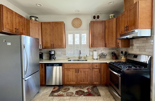 Napa Apartment | Private/Quiet/Comfy Duplex <1 mile walk Downtown Napa