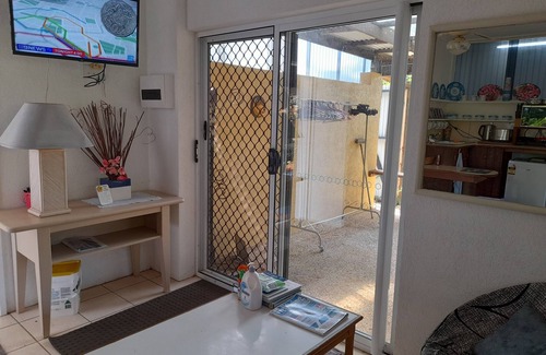 Redlynch Apartment | Private, Quiet, Secure, fully Self contained Granny Flat with off street parking