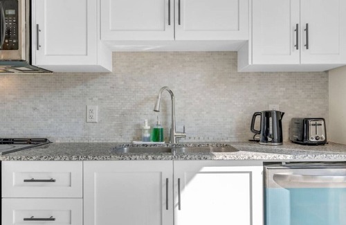 Cambridge House | Private Quite Getaway w/3 Bd & 2Wr