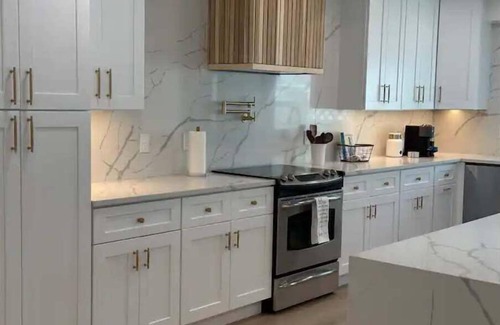 Indian Beach Sapphire Shores House | Private Resort