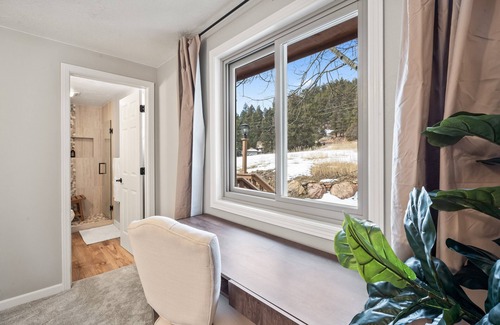 Bailey House | Private Retreat Hot Tub MTN Views Treehouse Hikes Pet Friendly WiFi200+ Games