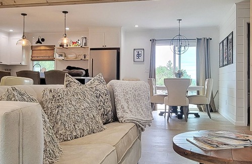 Flowery Branch House | Private Retreat - Close to Lake Lanier and Road Atlanta