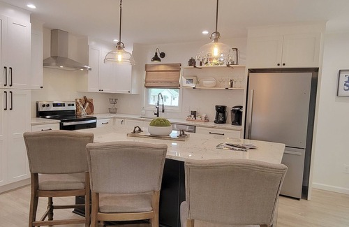 Flowery Branch House | Private Retreat - Close to Lake Lanier and Road Atlanta