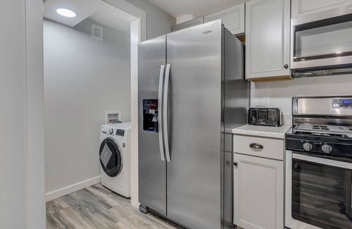 Glenwood Springs Apartment | Private Riverfront property seconds from town
