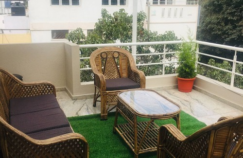 Bengaluru House | Private room in a bungalow