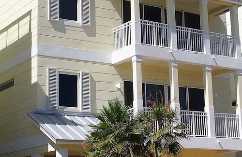 North Beach House | Private Rooftop Pool, Luxury Oceanside Home, White Sand Quiet Beach, Elevator