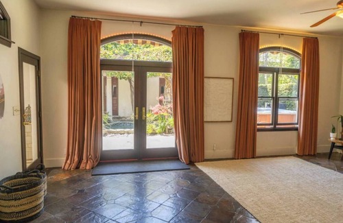 Belmont Heights Villa | Private Room in a Luxurious Wellness Sanctuary