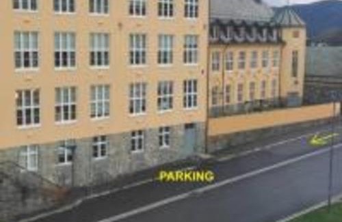 Alesund House | Private room in central homestay apartment with ocean view