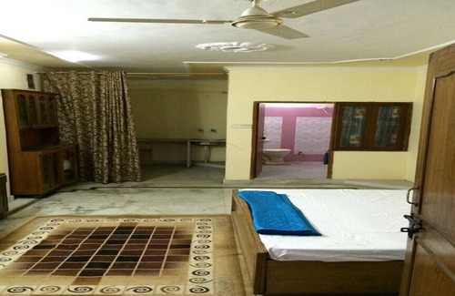 Dehradun House | Private Room in Dalanwala