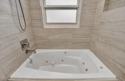 Fort Lauderdale House | Private Room in Spacious 3-Bedroom Home