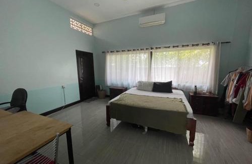 Siem Reap House | Private Room with in-suite Bathroom - Lovely House with Garden