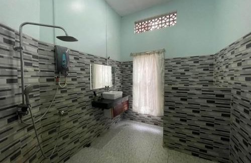 Siem Reap House | Private Room with in-suite Bathroom - Lovely House with Garden