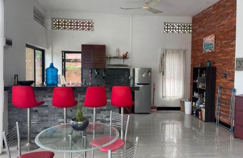 Siem Reap House | Private Room with in-suite Bathroom - Lovely House with Garden