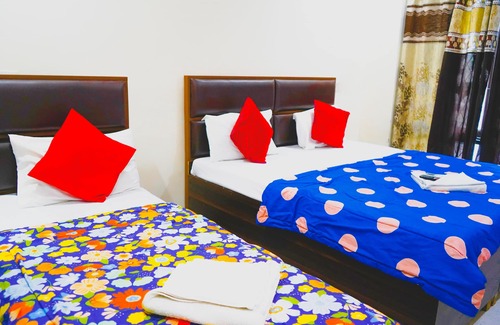 Delhi Bed & Breakfast | private rooms in ashram