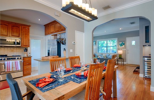 Coral Way House | Private Saltwater Pool! Gated Off-Street Parking. 3Bed2Bath. Sleeps 6.