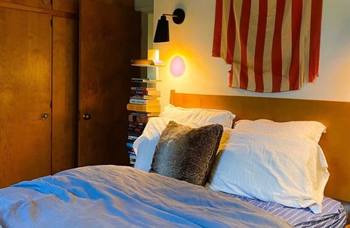 Ojai House | Private sanctuary in Ojai's prestigious Arbolada neighborhood, walk to downtown