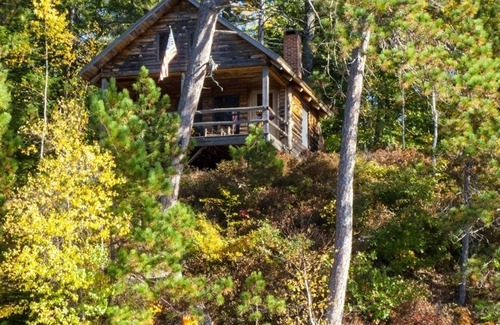 Denmark Cabin | PRIVATE SANDY BEACH ON HANDCOCK WITH VIEWS OF MT. WASHINGTON