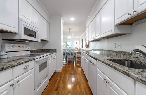 Pelican Bay House | Private Screen Porch & Sun Deck w/Ocean Views, Pool Access - 62 Beach Club Villa