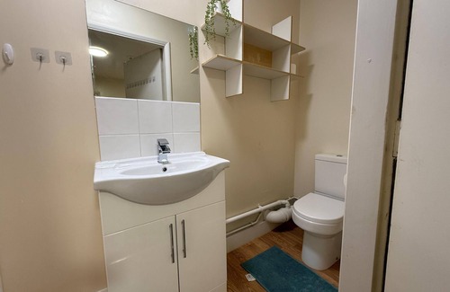 Lancaster Apartment | Private Self-Contained Studio - Central Lancaster