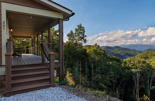 Bryson City Cabin | Private Smoky Mountain destination Above the Clouds