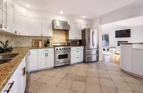 Shinnecock Hills House | Private Southampton, Sun Filled, Open Layout Home