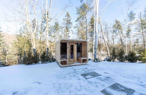 Argenteuil Regional County Municipality Ski Chalet | Private SPA & Sauna | Hiking | Skiing | Perchë