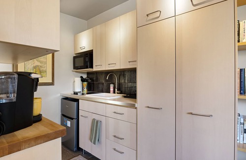 Westward Look Terrace Apartment | Private Studio-Charming Desert Setting W/Mountain Views