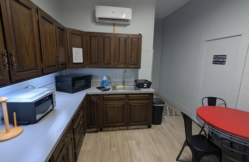 Robinson Apartment | Private Studio Room with Queen Bed