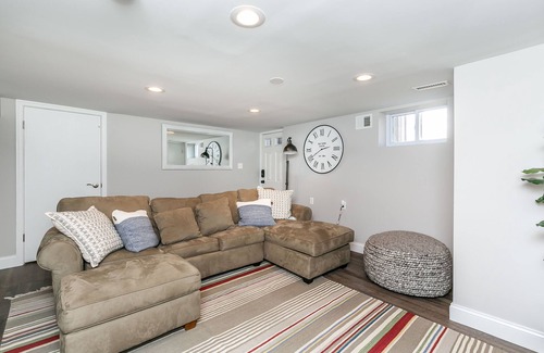 Lutherville Timonium Apartment | * Private Suite Full of Style & Comfort *