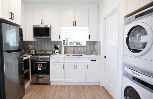 Valley Glen Apartment | Private Suite Near Universal w/All the Essentials