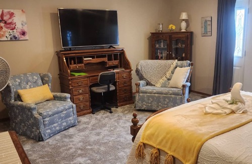 Walla Walla Bed & Breakfast | Private suite/private entrance