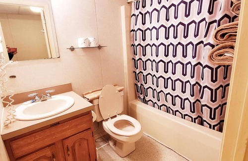 Montgomery Apartment | Private Suite With Private Entrance and Private Bath