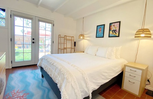 View Park-Windsor Hills House | Private Bungalow & Patio In Windsor Hills by SoFi Stadium, Culver City,Inglewood
