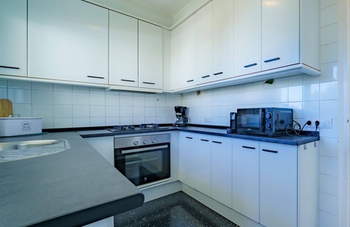 Condado del Jaruco House | Private vacation home in Lloret, sea view, WiFi, Air conditioning, pool, sleeps 6