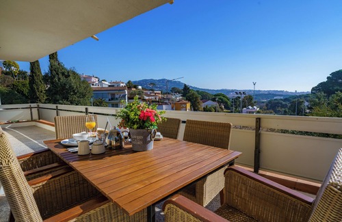 Condado del Jaruco House | Private vacation home in Lloret, sea view, WiFi, Air conditioning, pool, sleeps 6