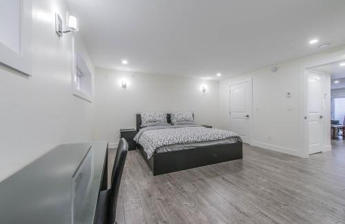 White Rock Apartment | Private Vacation Guest Suite Near Beach