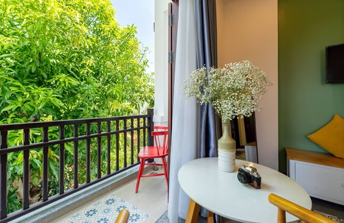 Tra Que Vegetable Village Villa | Private Villa 7BRs w/Amazing Pool & Garden