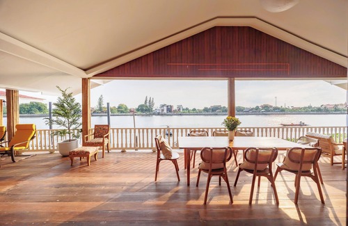 Pak Kret Villa | Private Villa