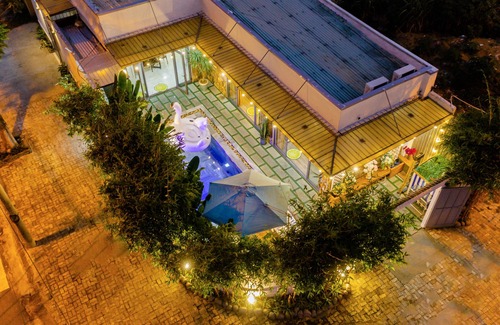 Tho Quang Beach Villa | Private Villa with a beautiful a swimming pool