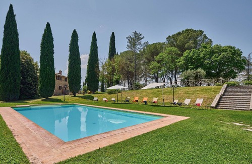 Agello Villa | Private Villa with A/C, private pool, WIFI, TV, patio, panoramic view, parking, close to Perugia