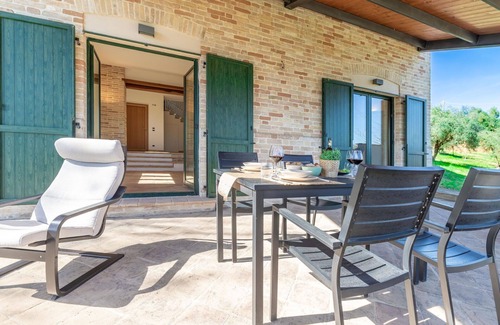 Macerata Villa | Private Villa with private pool, A/C, WIFI, TV, terrace, panoramic view, close to Porto Recanati