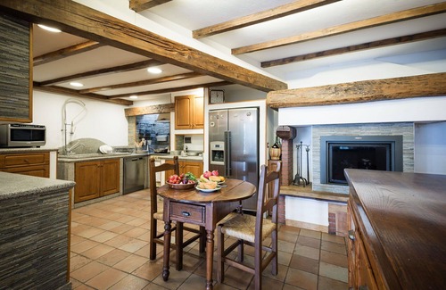 Subbiano Villa | Private Villa with private pool, WIFI, A/C, TV, patio, pets allowed, panoramic view, close to Arezzo