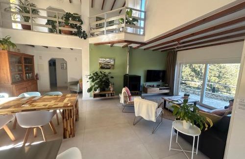 Mafra House | Private Villa with Pool & Jacuzzi, BBQ & Pizzaoven
