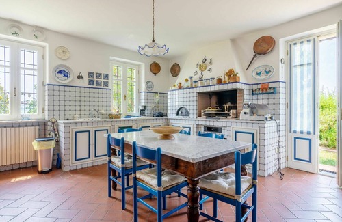 Zenevredo Villa | Private Villa with WIFI, private pool, A/C, TV, patio, pets allowed, panoramic view, parking