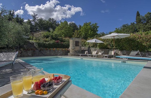 Borgo San Lorenzo Villa | Private Villa with WIFI, hot tub, A/C, private pool, sauna, TV, patio, pets allowed, panoramic view