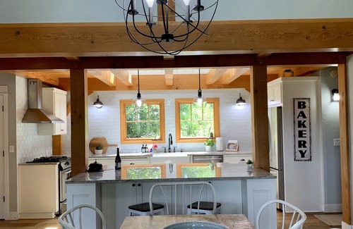 Sherwood House | Private Vineyard Lodge retreat on 5 acresn