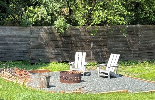 Deephaven House | Private Volleyball Retreat in Deephaven