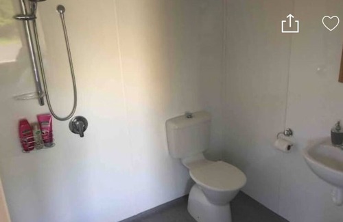 Paroa Apartment | Private warm studio with free wifi and breakfast